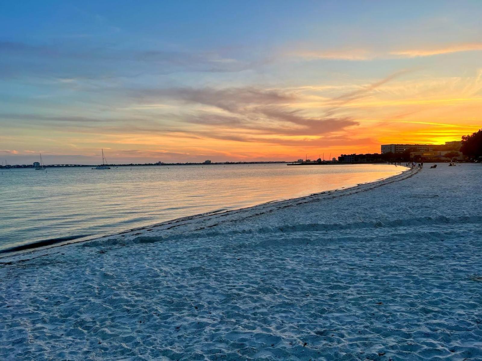 Gorgeous Beach Condo 圣彼得堡 外观 照片