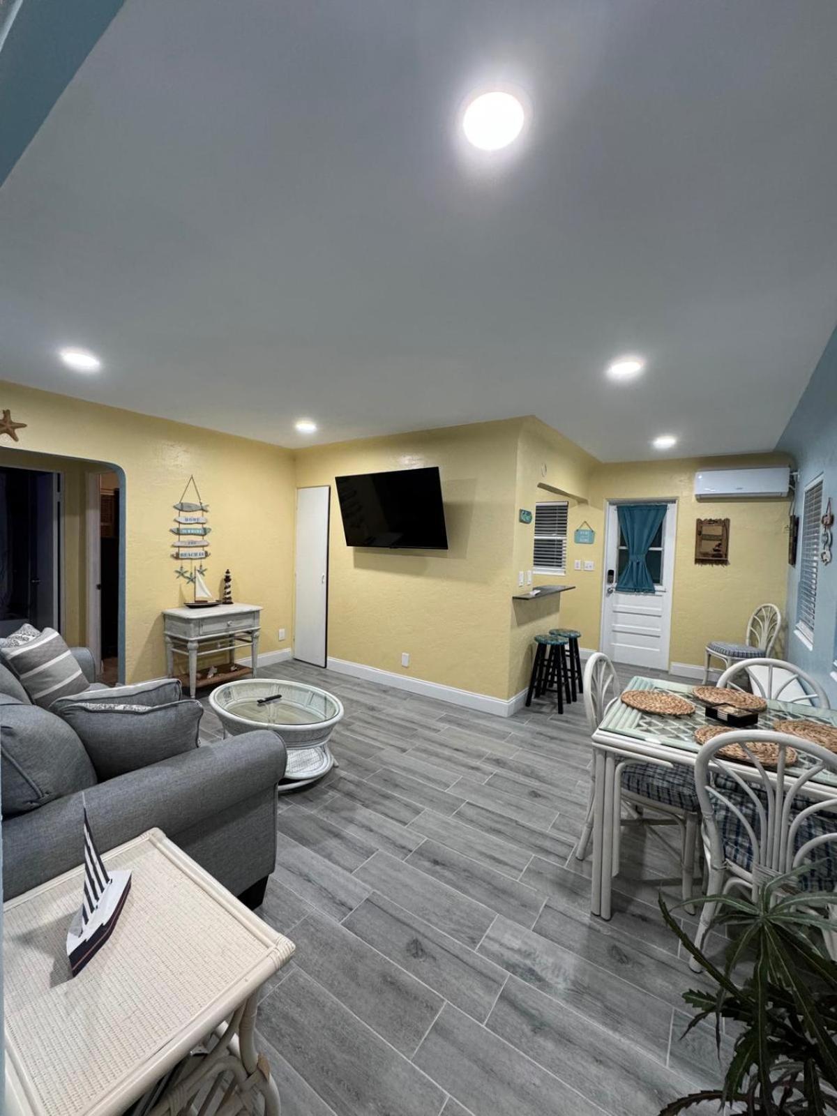Gorgeous Beach Condo 圣彼得堡 外观 照片